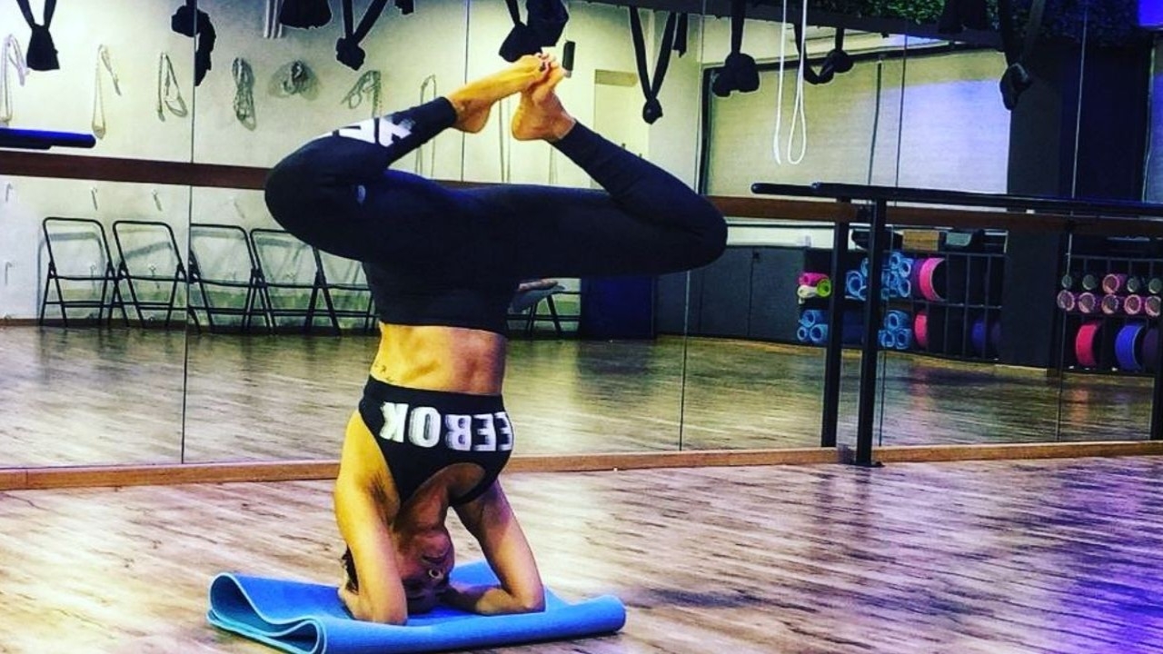 7 powerful yoga poses for real results ft Shilpa Shetty's perfect headstand