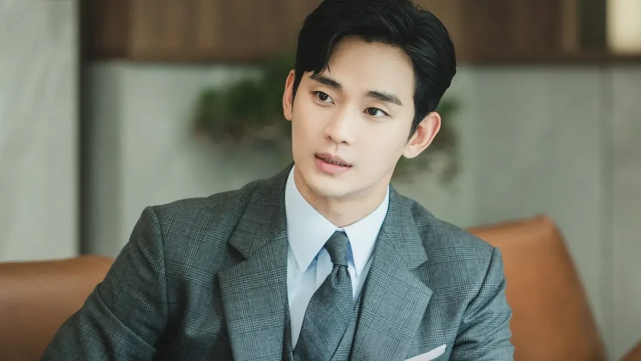 Did Kim Soo Hyun sell Galleria Fore luxury apartment to pay for lawsuit expenses? Know truth amid Kim Sae Ron row