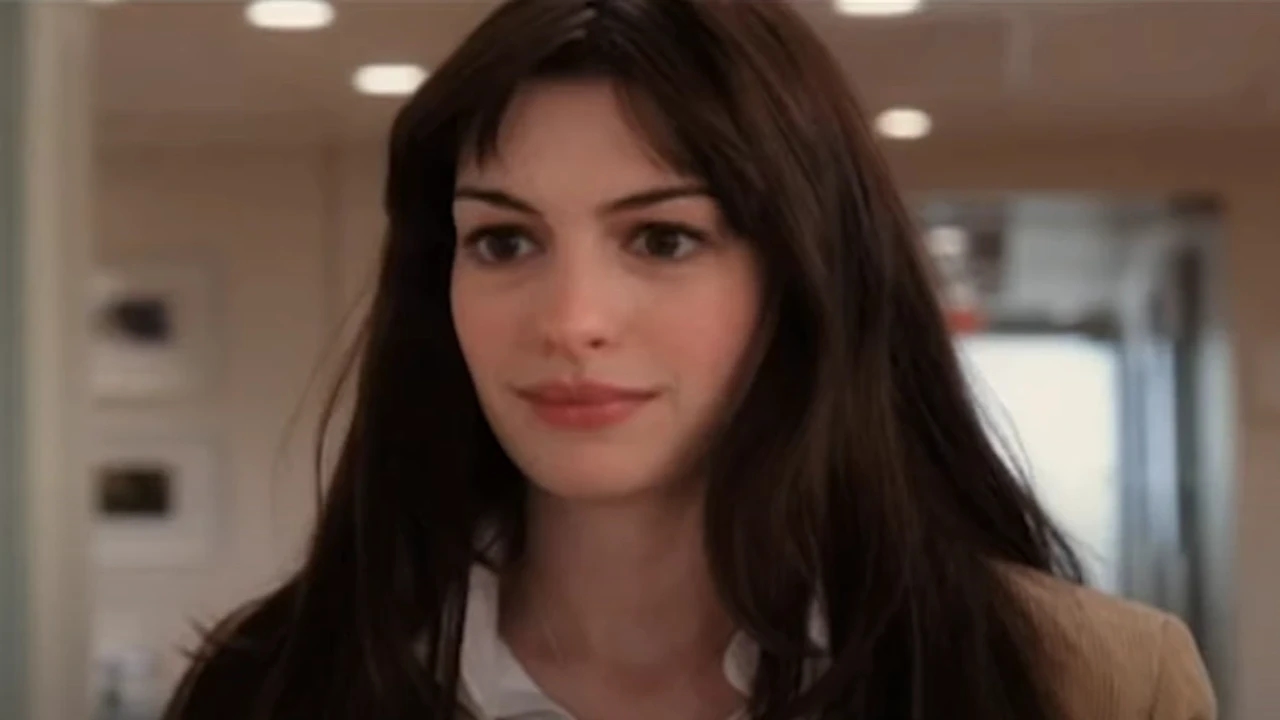 The Devil Wears Prada 2: Anne Hathaway Confirms Participation in Sequel With Iconic Nod to Andy Sachs, Watch