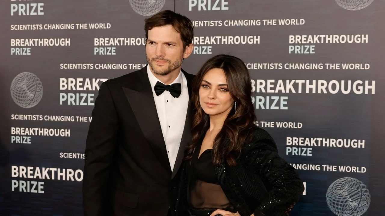 Ashton Kutcher and Mila Kunis Share Sweet PDA at Backstreet Boys Las Vegas Concert While Singing ‘I Want It That Way'