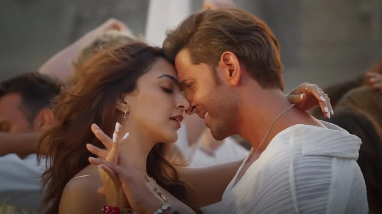 War 2 (Hindi) Day 1 Box Office Estimates: Hrithik Roshan and Jr NTR starrer opens with an ordinary Rs 29 crore net