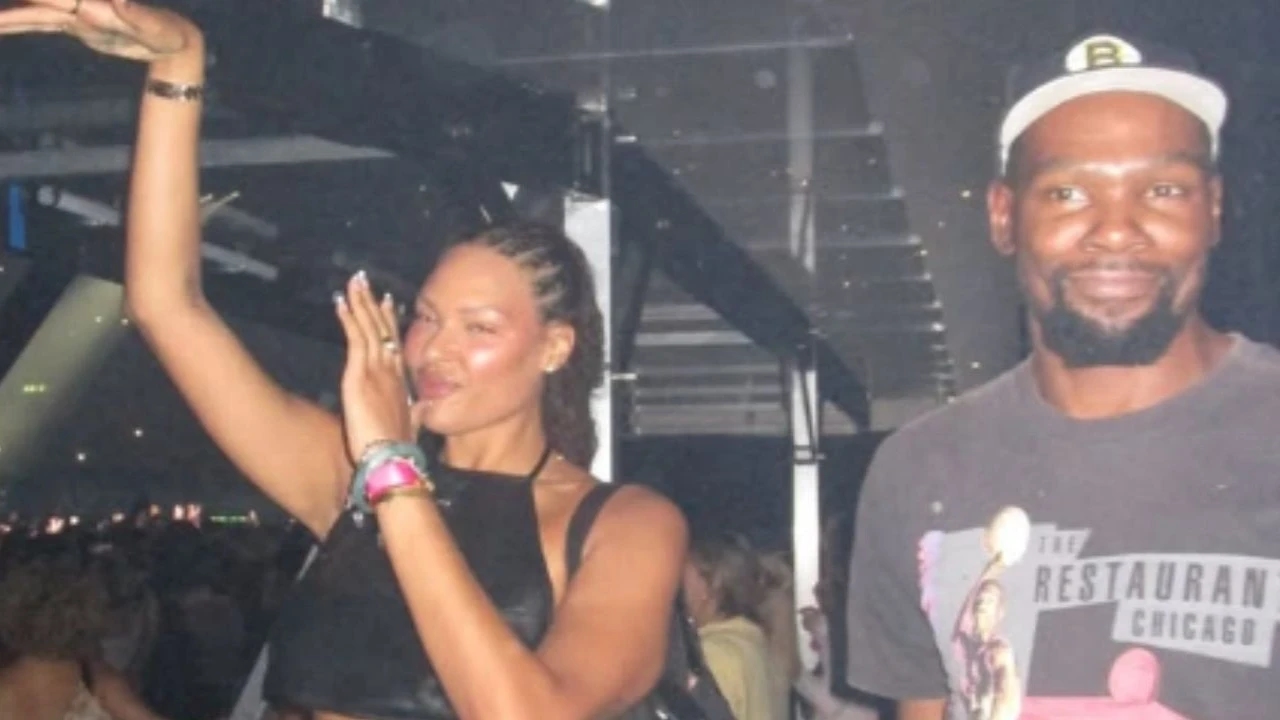 Kevin Durant and Liz Cambage's photo goes viral: Are the basketball stars dating?