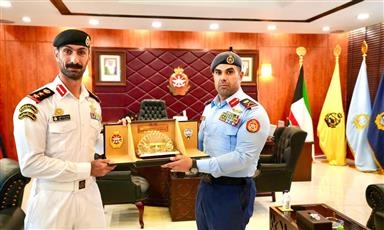 نائب رئيس الأركان يُكرِّم العقيد الركن بحري م. يوسف الشطي