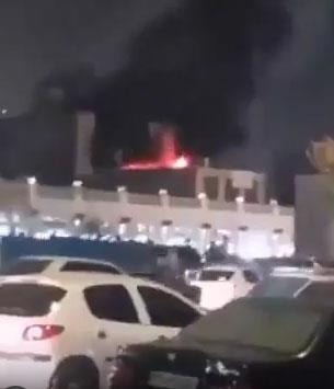 حريق يضرب السوق القديم في بندر عباس جنوبي إيران