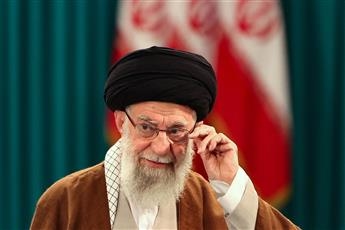 «خامنئي» يهنئ الشعب الإيراني بالانتصار على الاحتلال