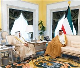 سمو ولي العهد يستقبل سمو رئيس الوزراء ورئيس الحرس الوطني والنائب الأول