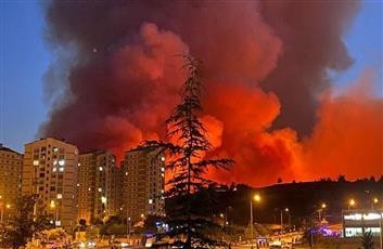 قنصلية الكويت في إسطنبول للمواطنين: توخي الحيطة والحذر جراء حرائق بورصة
