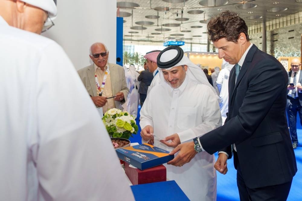 Environment minister visits ministry's pavilion at Doha International Book Fair