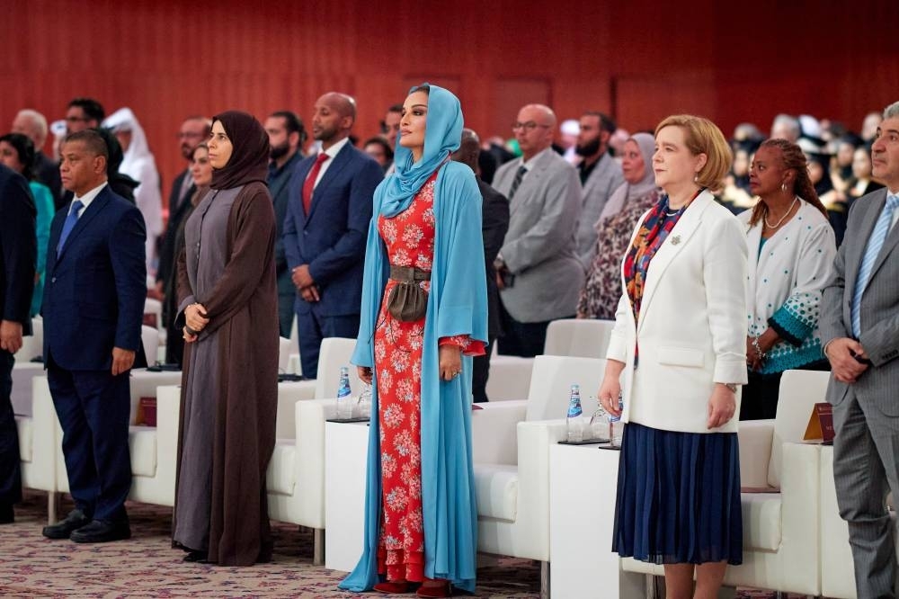 Sheikha Moza attends final graduation ceremony of University of Calgary in Qatar