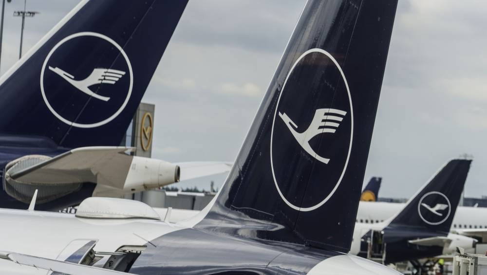Lufthansa jet flown by autopilot after pilot faints in cockpit
