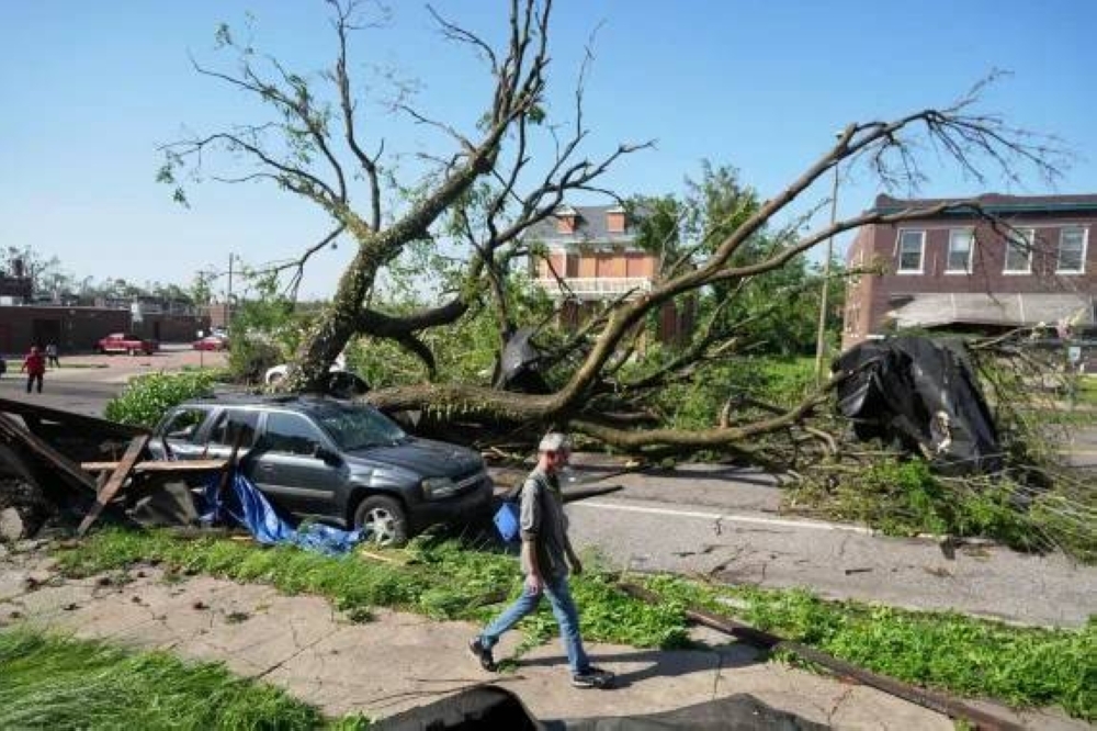 Severe US storms kill at least 21 in Kentucky, Missouri
