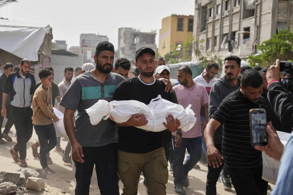Israel begins Gaza ground operation, kills 140 in relentless bombardment