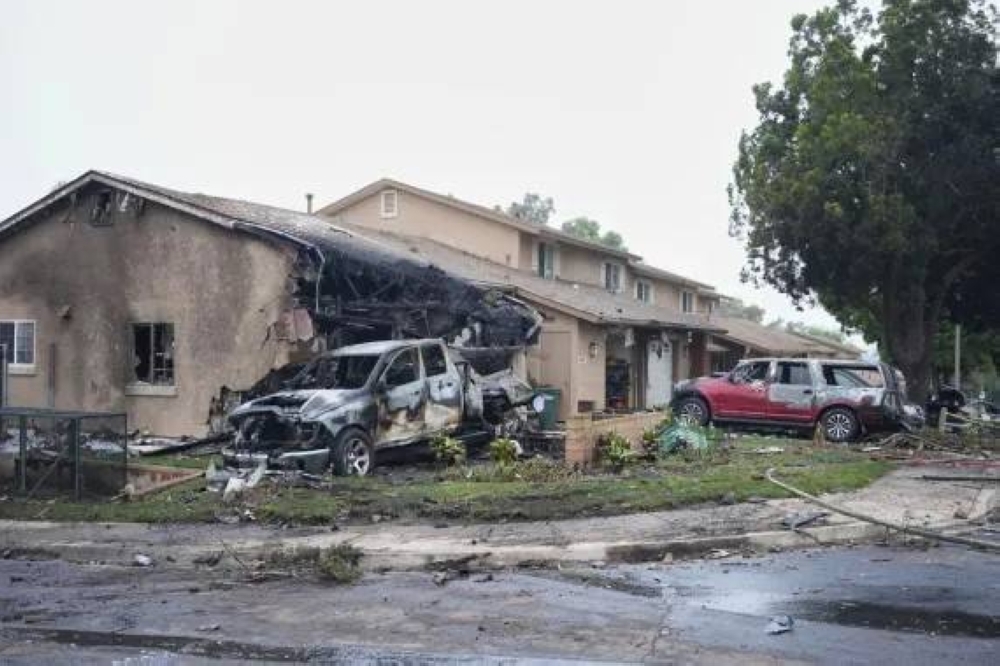 Several killed as small plane crashes in San Diego in US