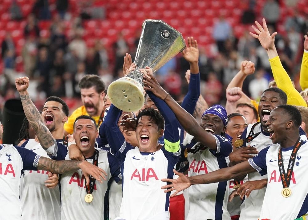 Spurs clinch Europa League after scrappy 1-0 affair with United