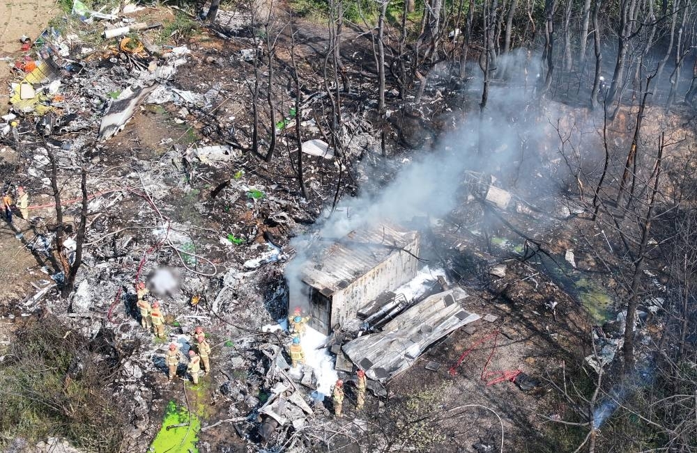 4 killed in Korean Navy plane crash