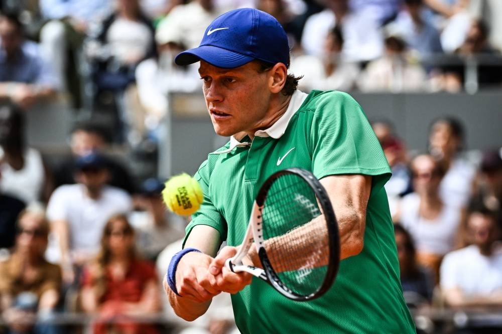 Sinner eases through as Gasquet bids adieu at French Open