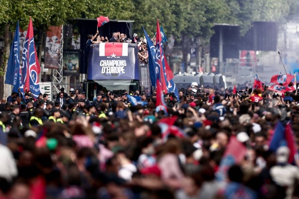 Carnival atmosphere in Paris after Champions League success