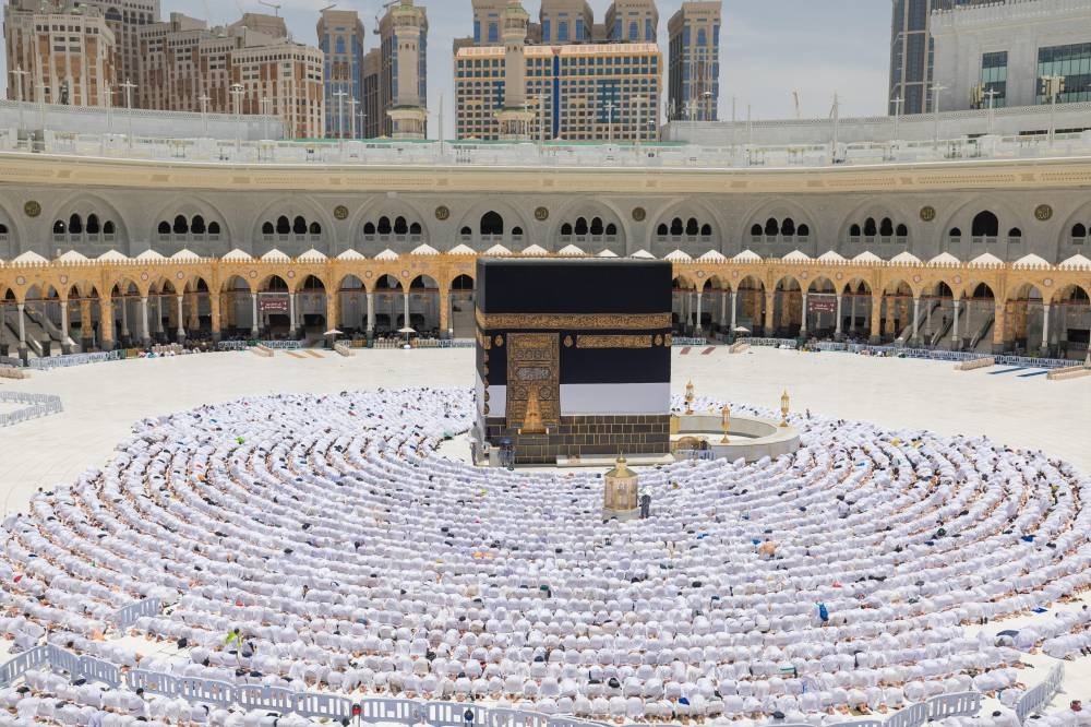Muslims flock to Makkah for Hajj