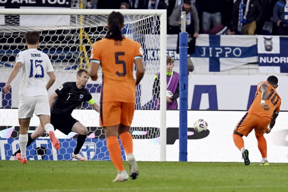 Netherlands beat Finland 2-0 to enjoy good start to World Cup qualifier
