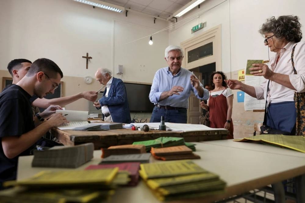 Italian referendums on citizenship, labour law fail over low turnout