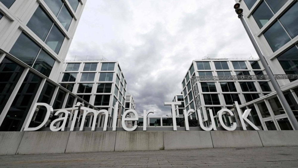 Decarbonization focus as Daimler, Toyota merge truck biz