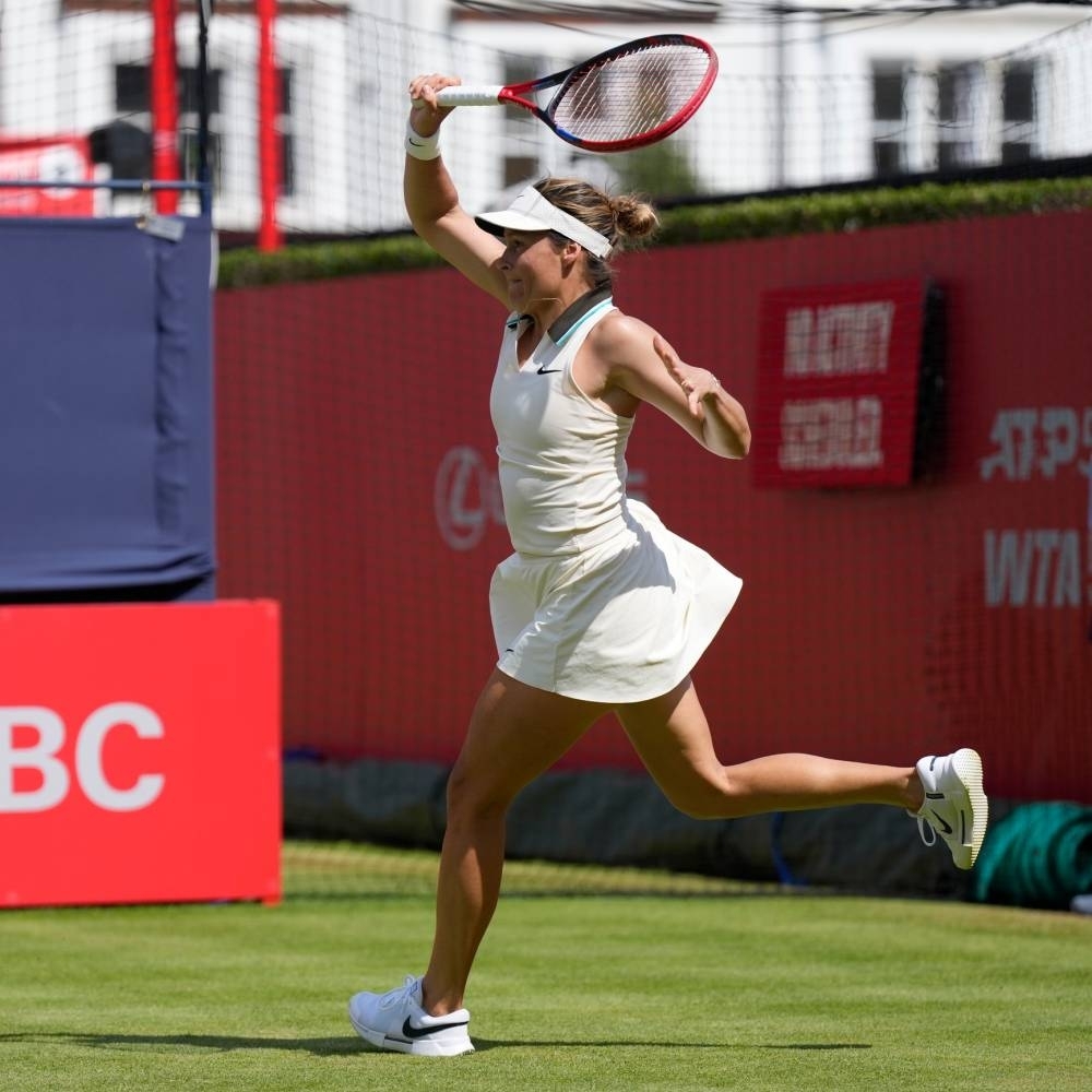Maria stuns Keys to reach Queen's final
