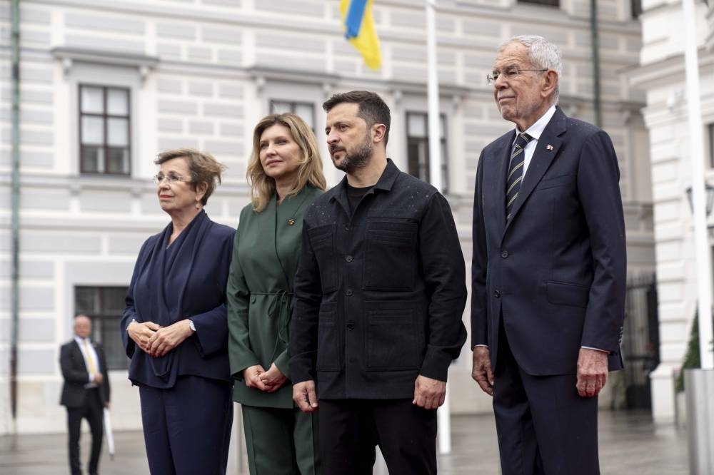 Zelensky calls for further sanctions on Russia during Vienna visit