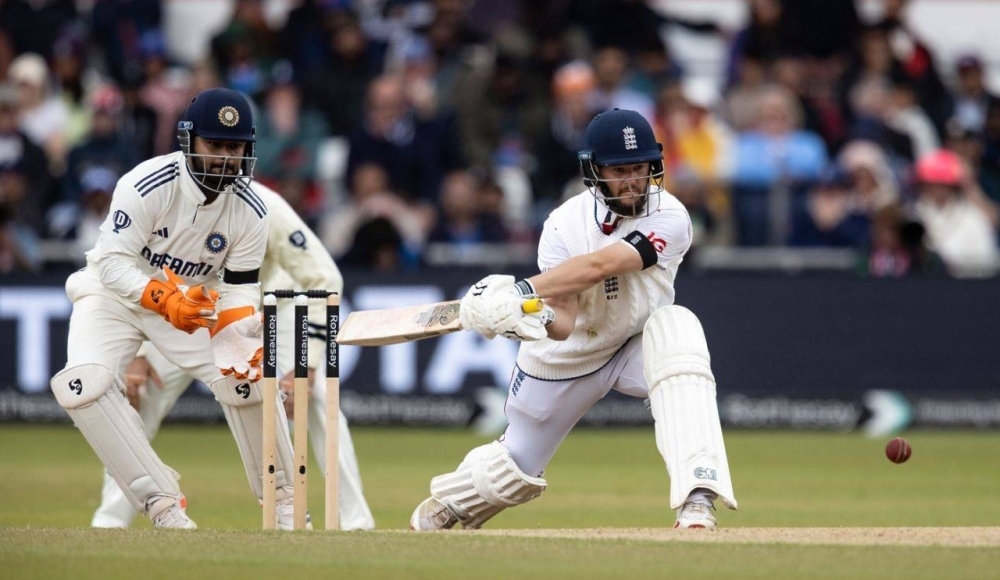 Duckett stars in England's classic defeat of India in Headingley Test