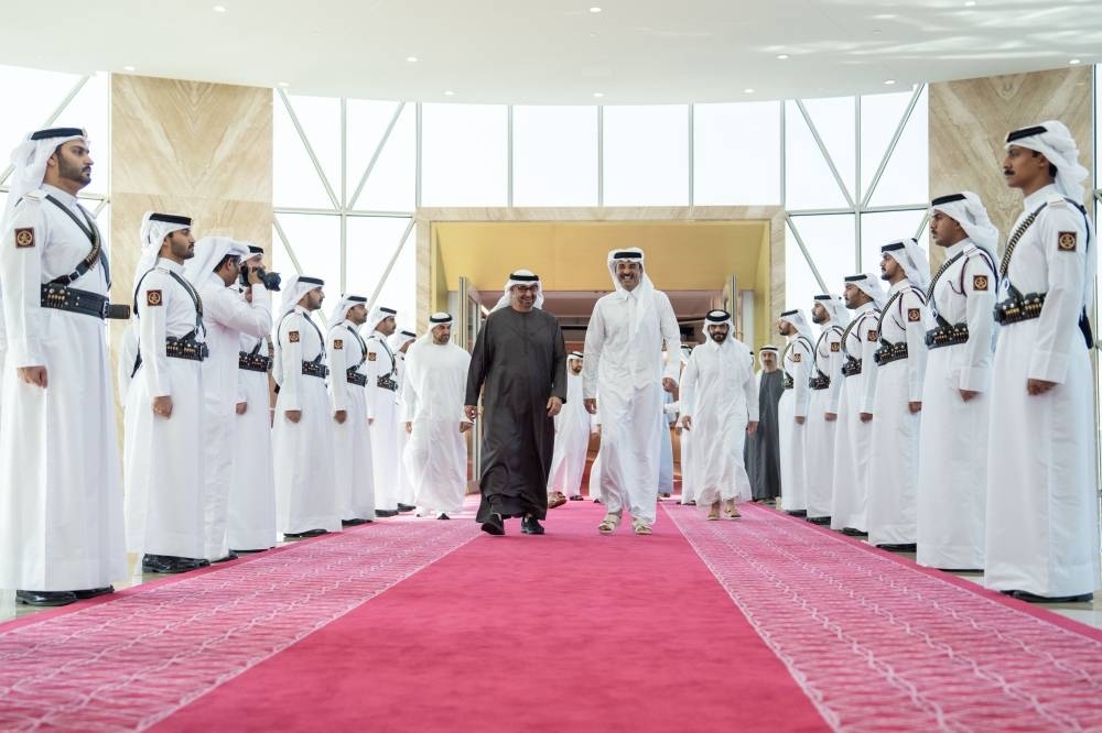 Amir, UAE president discuss promoting fraternal relations, regional developments