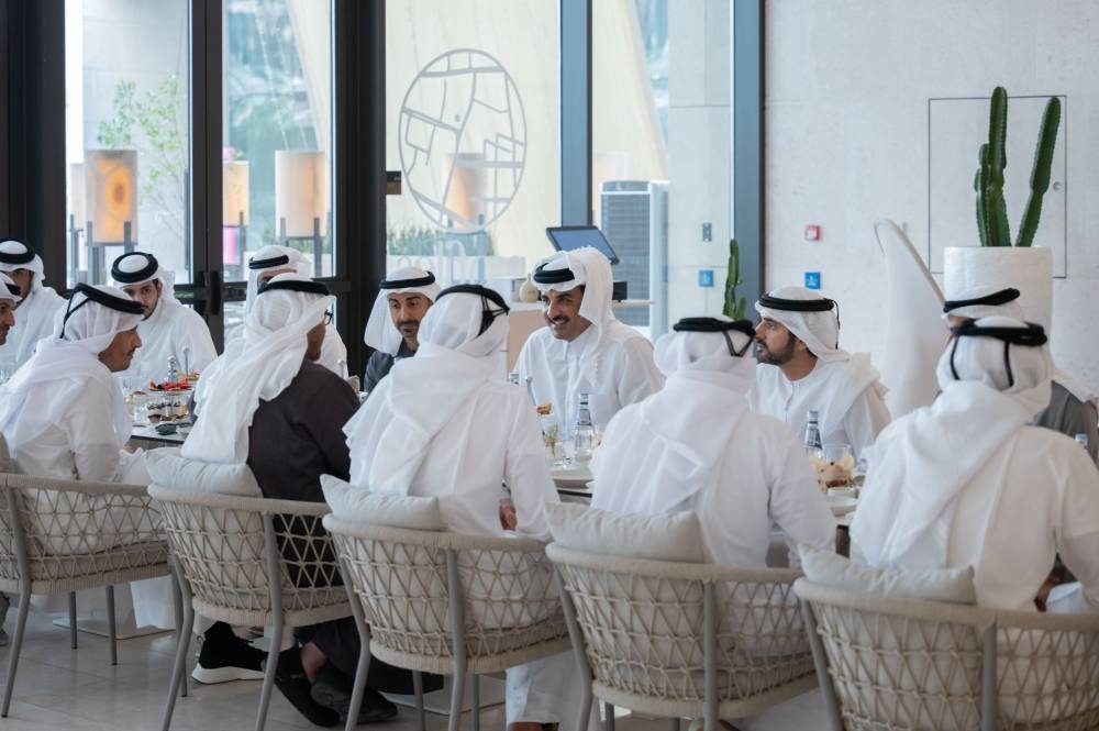Amir, UAE president discuss ways to promote ties, regional developments