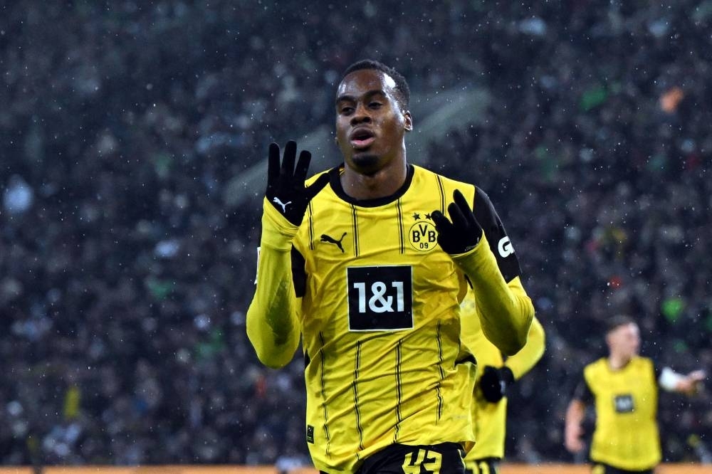 Gittens set for Chelsea move after Moukoko also leaves Dortmund