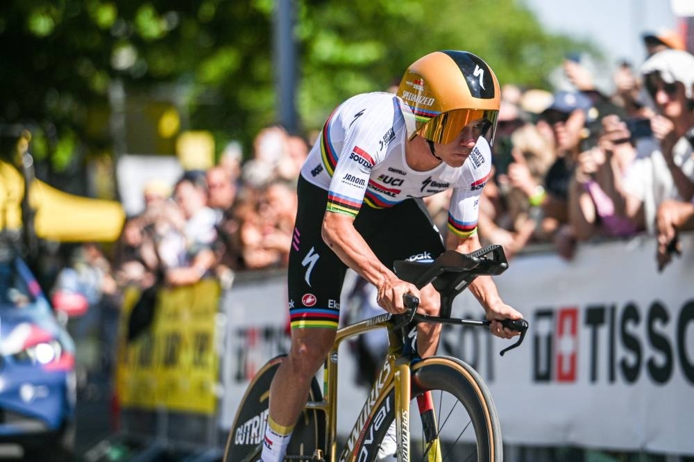 Evenepoel wins stage five time trial