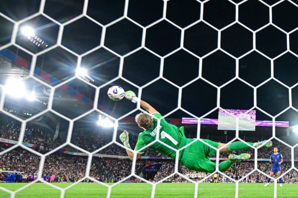 Ten-player Germany defeat France on penalties to reach Euros semis