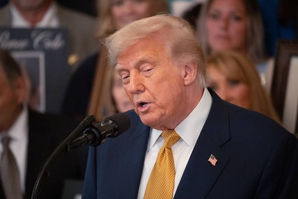 Trump urges Commanders and Guardians teams to reverse name change