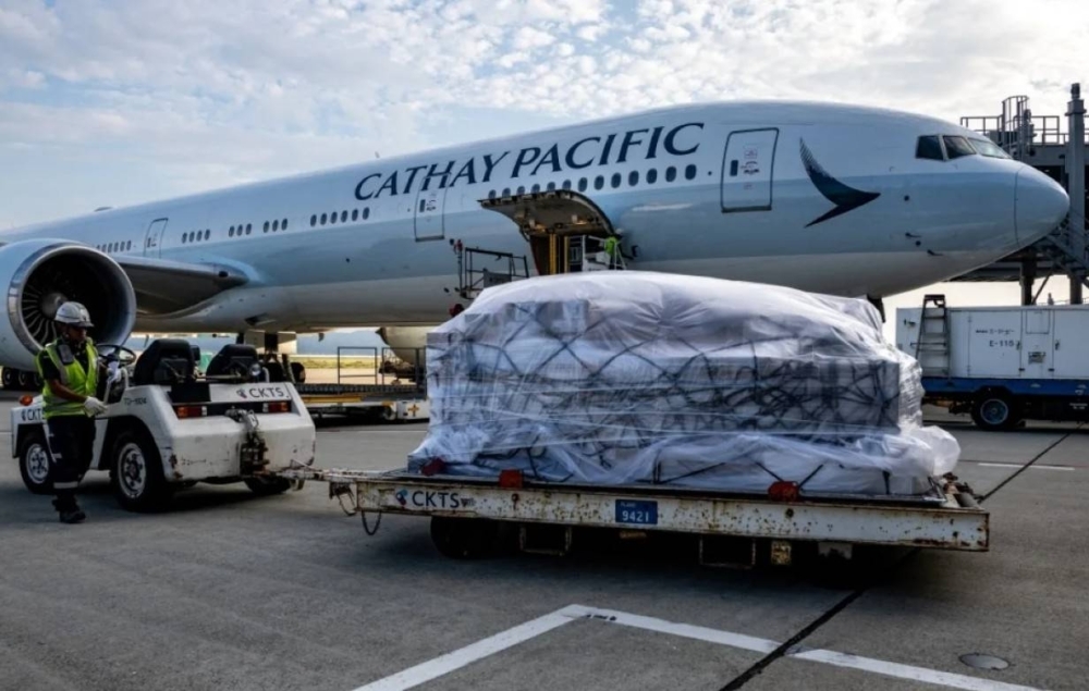 Cathay Pacific unveils deal to buy 14 Boeing jets