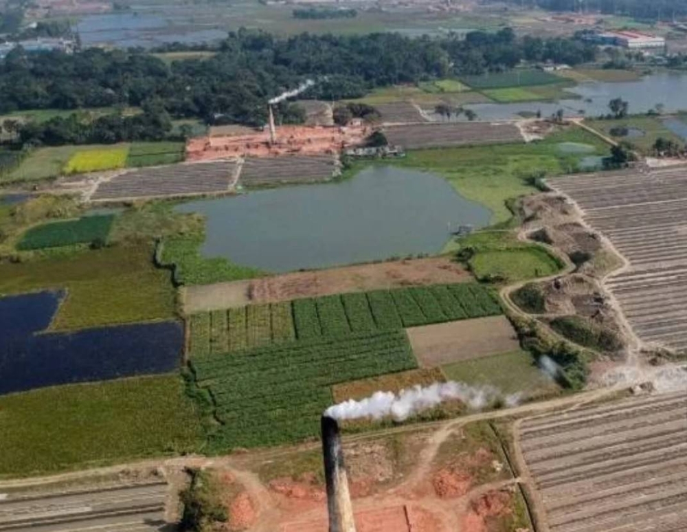 Bangladesh brick industry tries to clean up its act