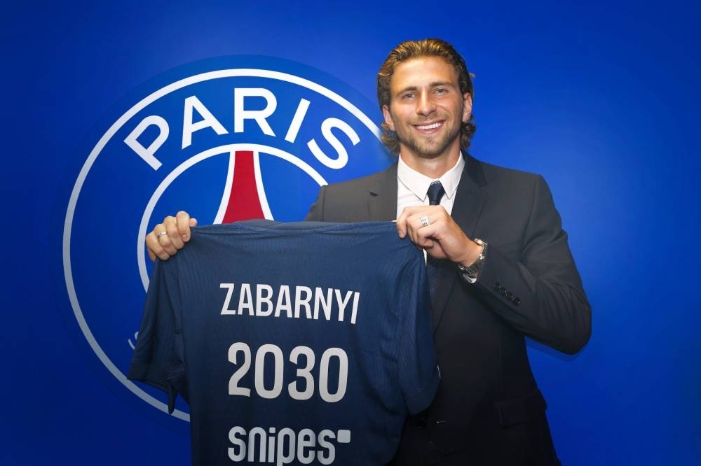PSG sign Bournemouth defender Zabarnyi