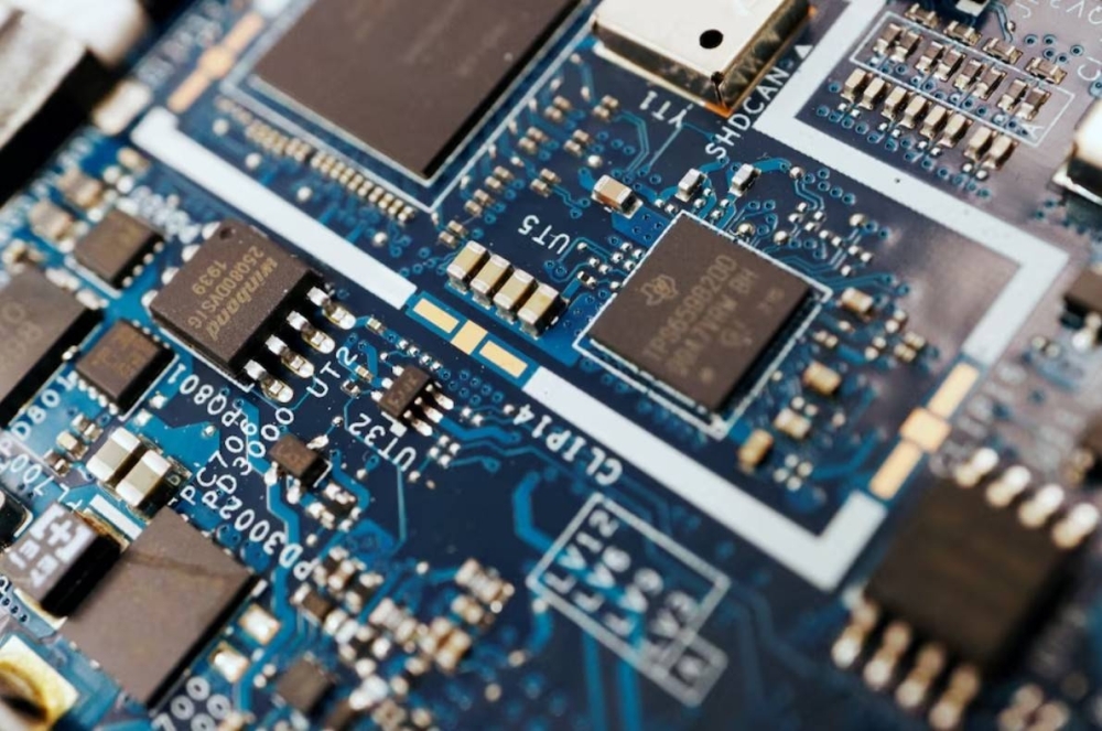 US embeds trackers in AI chip shipments to catch diversions to China