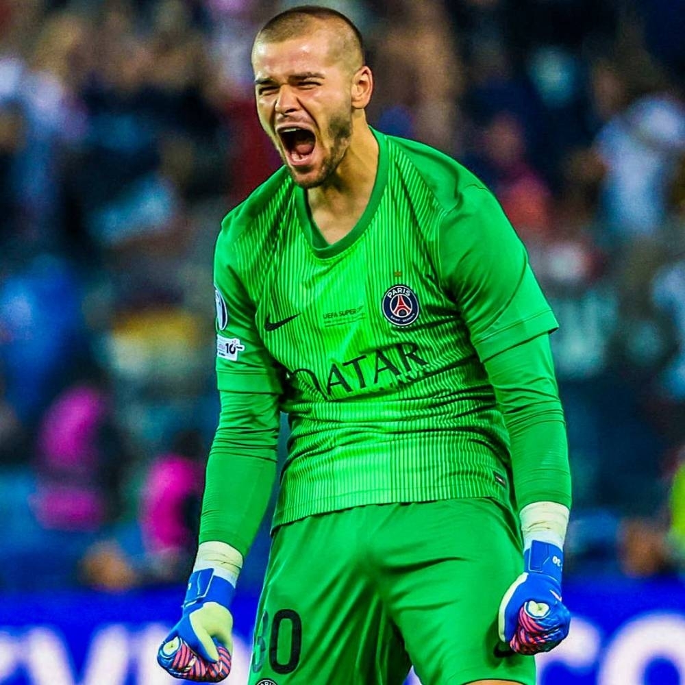 Enrique hails debutant goalkeeper Chevalier after PSG's Super Cup win