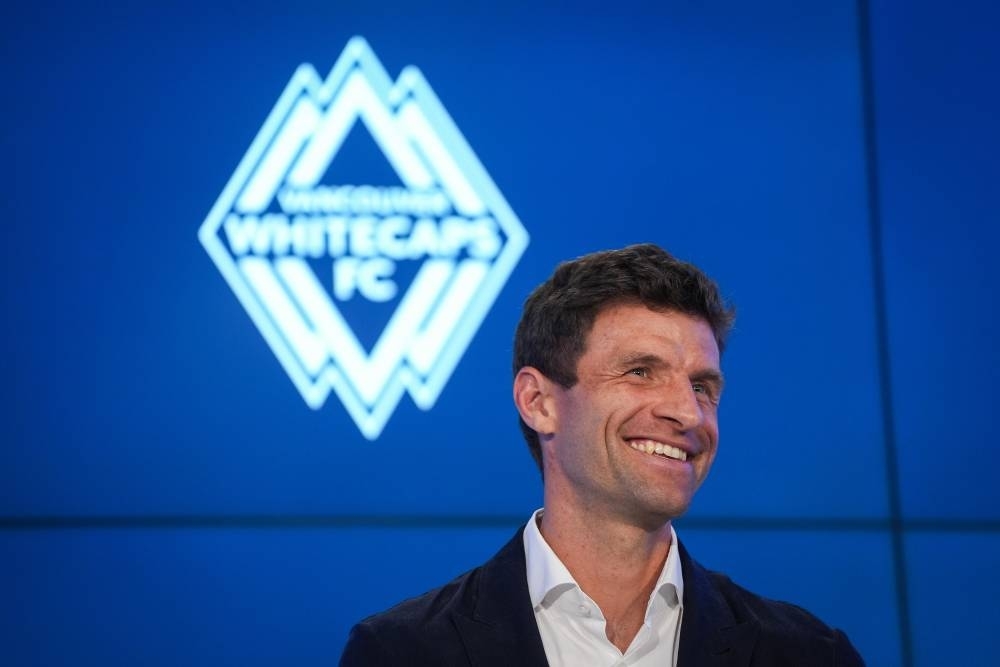 Thomas Muller gets warm welcome from Whitecaps fans in Vancouver