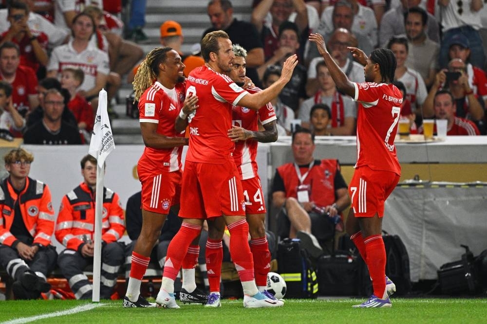 Bayern should only sign new players on loan this summer: Hoeness