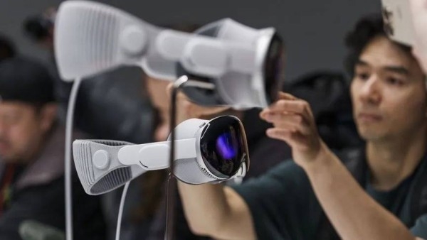 أبل : خاصية في Vision Pro للتمرير بحركة العين