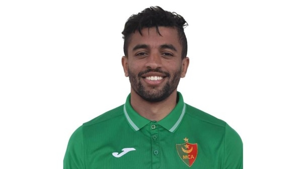 أم صلال يفاوض نجم مولودية الجزائري