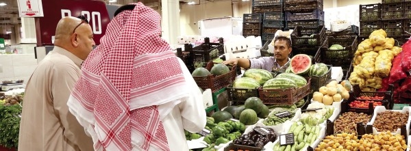 أسعار الخضار والفواكه بالسوق المركزي ..اعرفها قبل أن تتسوق!'