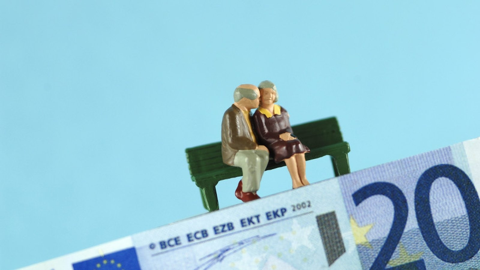 Revenue writes to 70,000 pensioners over incorrect tax payments