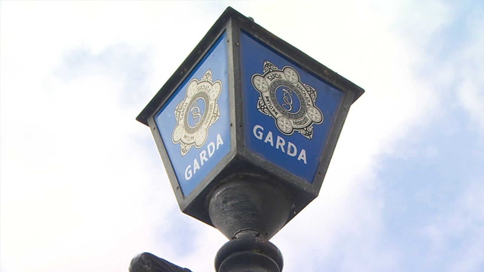 Man has three fingers cut off in attack linked to ongoing feud