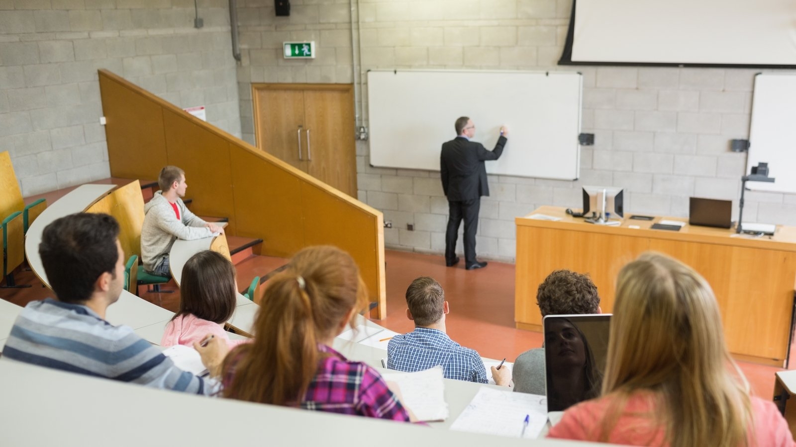 750 places on degree level courses offered outside CAO system