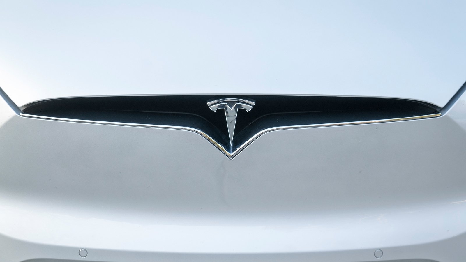 Tesla upgrades its Model S and X cars in US