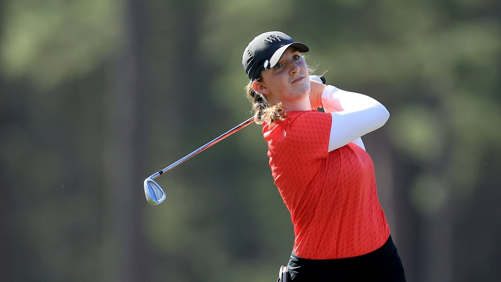 Lauren Walsh takes clubhouse lead in Tenerife