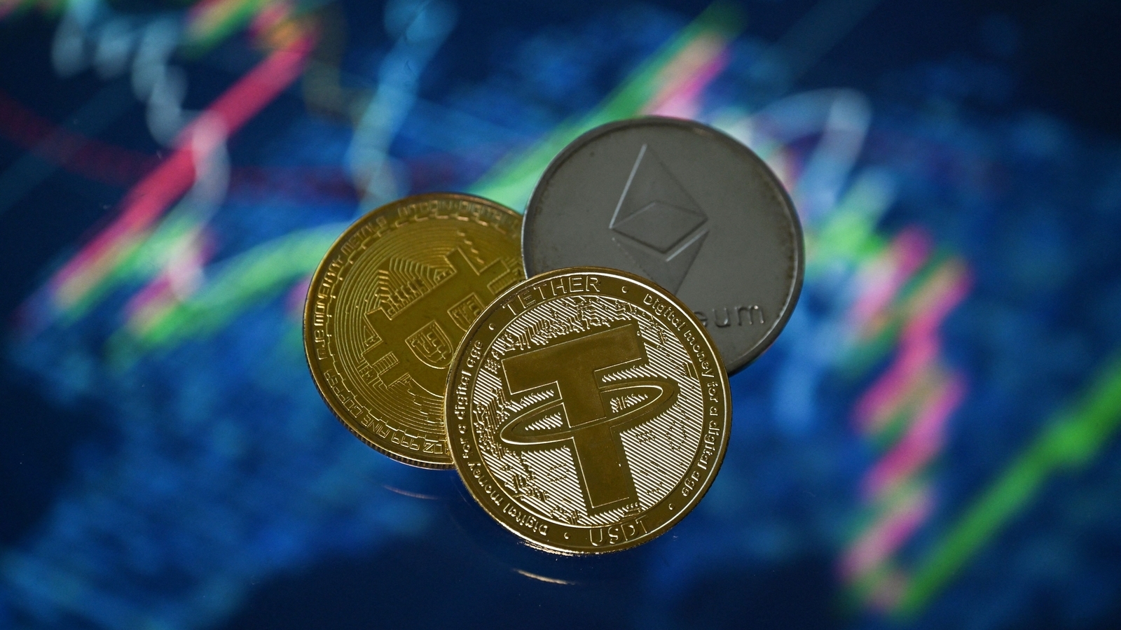 Trump moves to end crypto week legislation snag